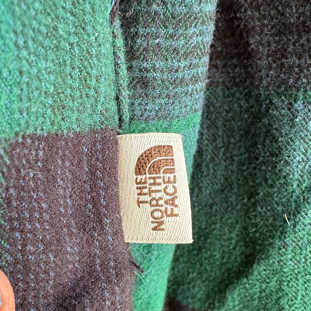 The North Face Green and Black Flannel Shirt - Picture 5 of 5